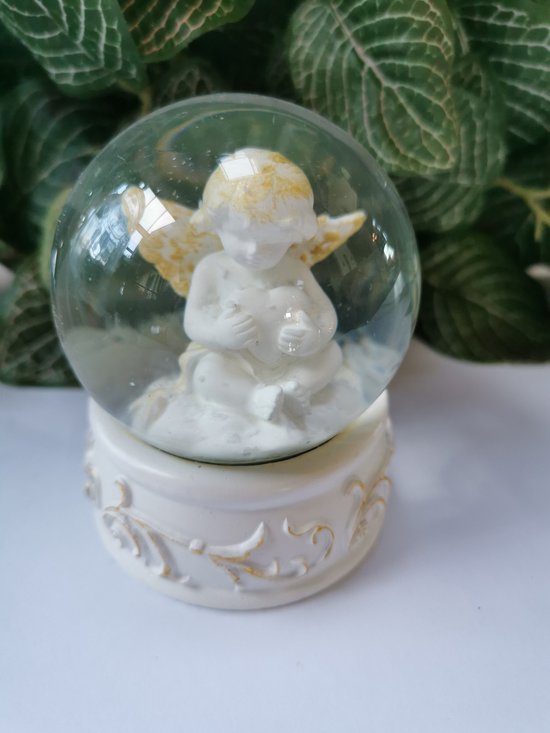 Boule à neige sur socle blanc avec ange avec coeur dans les mains Ø 6,5 cm  décoré d'or | bol.com