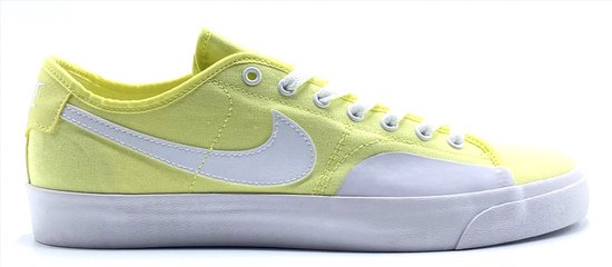 Nike SB Blazer Court (Light Citron) - Maat 45.5