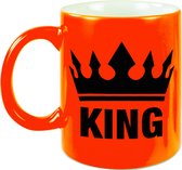 1x Cadeau King beker / mok -  fluor neon oranje met zwarte bedrukking - 300 ml keramiek - neon oranje bekers