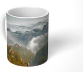 Mok - Mount Huangshan - Wolken - Bergketen - 350 ML - Beker - Uitdeelcadeautjes