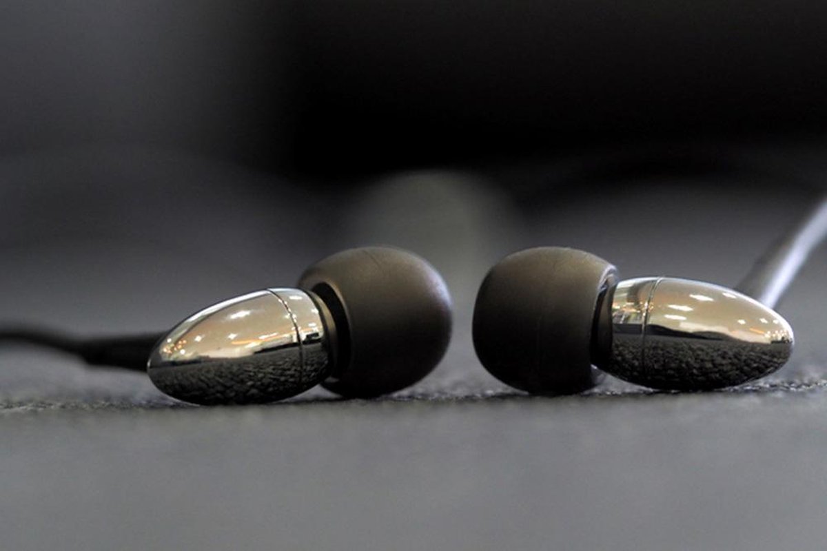 Moondrop SPACESHIP Dynamic Earphone Chrome External Magnetic Circuit Diaphragm In-Ear Earphones