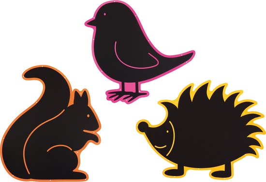 Zwarte schoolborden in de vorm van een vogel, eekhoorn en egel, met roze, oranje en gele randen.