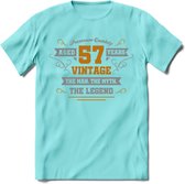 57 Jaar Legend T-Shirt | Goud - Zilver | Grappig Verjaardag Cadeau | Dames - Heren | - Licht Blauw - L