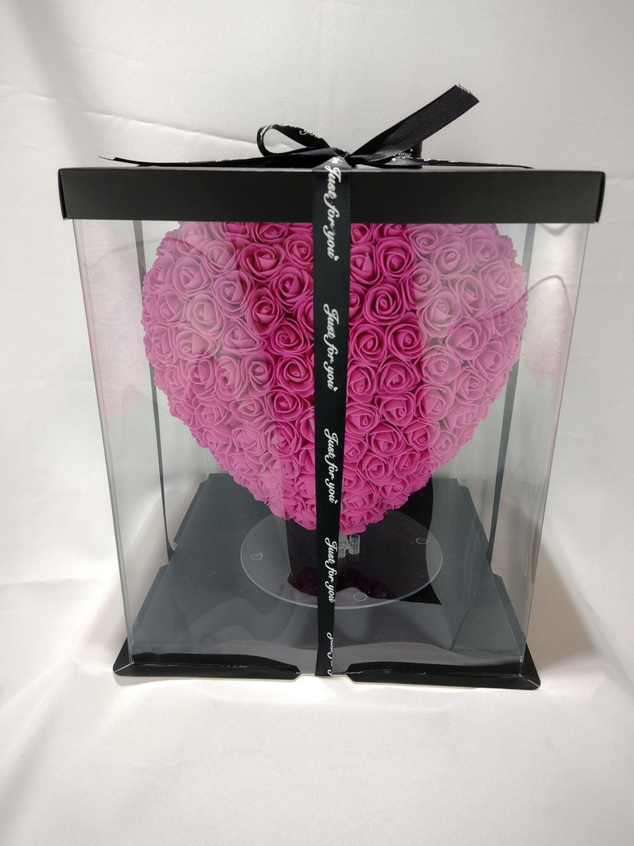 Drie rode rozen inclusief vaas, Lindt hart en teddybeer