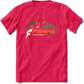 Fishing Club - Vissen T-Shirt | Grappig Verjaardag Vis Hobby Cadeau Shirt | Dames - Heren - Unisex | Tshirt Hengelsport Kleding Kado - Roze - M