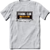 Fishing Club - Vissen T-Shirt | Grappig Verjaardag Vis Hobby Cadeau Shirt | Dames - Heren - Unisex | Tshirt Hengelsport Kleding Kado - Licht Grijs - Gemaleerd - L
