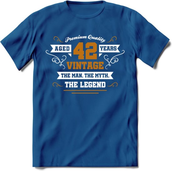 42 Jaar Legend T-Shirt | Goud - Wit | Grappig Verjaardag en Feest Cadeau Shirt | Dames - Heren - Unisex | Tshirt Kleding Kado | - Donker Blauw - S