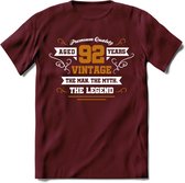 92 Jaar Legend T-Shirt | Goud - Wit | Grappig Verjaardag en Feest Cadeau Shirt | Dames - Heren - Unisex | Tshirt Kleding Kado | - Burgundy - L