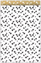 Ronsie - giftbags maat M - cadeauverpakkingen  - 12 x 19 cm - papieren cadeauzakjes met zwarte ronde sluitetiketten - 10 stuks - wit met zwarte hartjes opdruk - valentijn