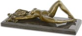 Bronzen beeld - Naakte dame op sokkel - Erotisch sculptuur - 9,8 cm hoog