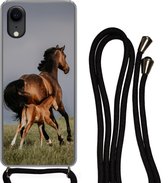Hoesje met koord Geschikt voor iPhone XR - Dieren - Paarden - Veulen - Siliconen - Crossbody - Backcover met Koord - Telefoonhoesje met koord - Hoesje met touw