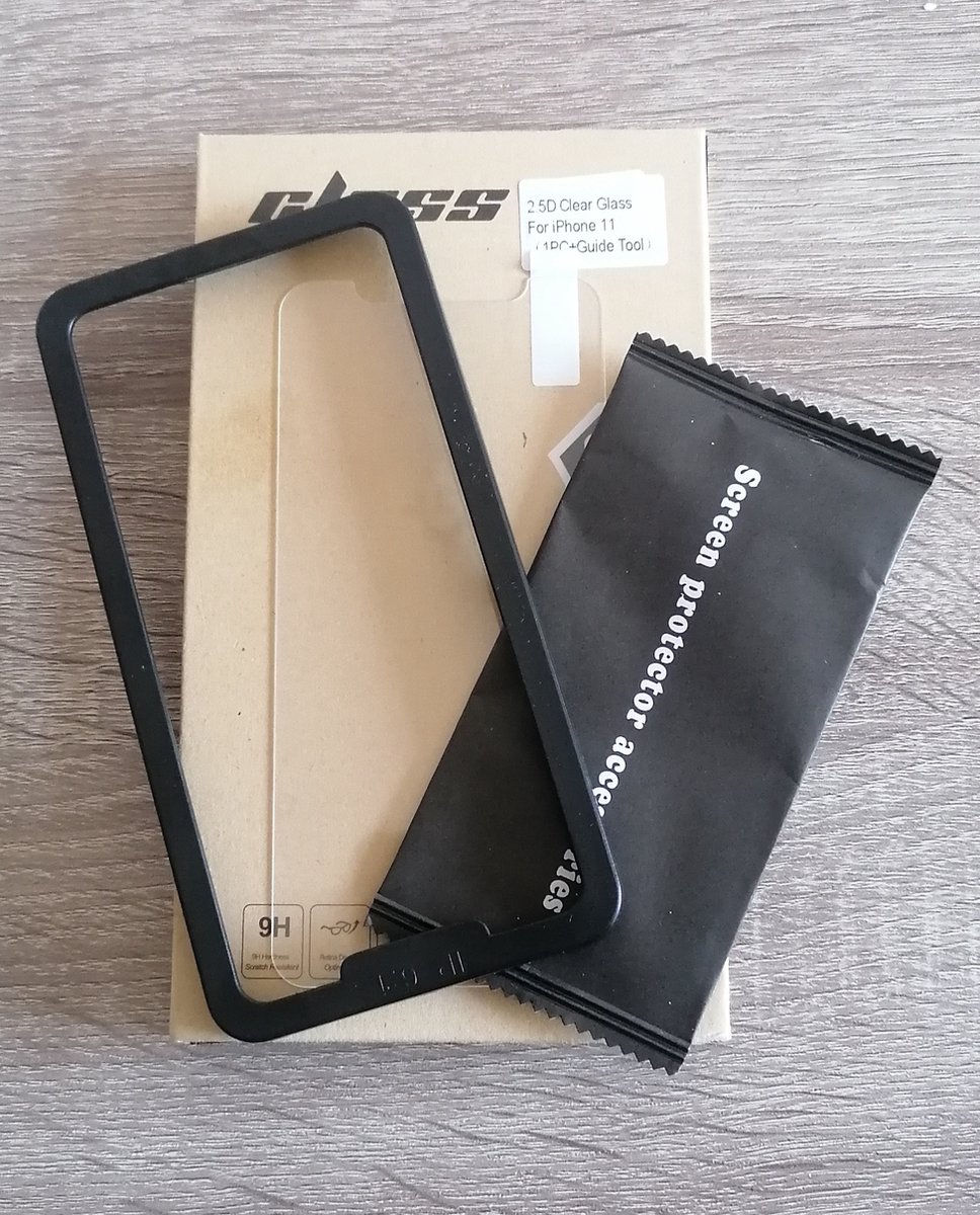 Screenprotector iPhone 11 / XR Clear Glass met guide tool - Transparant Glas/ Schermbeschermen met hulp gereedschap