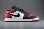 Air Jordan 1 Low Bred Toe (GS) - 553560-612 - Maat 39 - BRED Zwart Rood - Schoenen