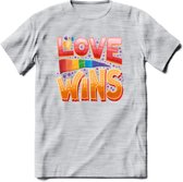 Love Wins | Pride T-Shirt | Grappig LHBTIQ+ / LGBTQ / Gay / Homo / Lesbi Cadeau Shirt | Dames - Heren - Unisex | Tshirt Kleding Kado | - Licht Grijs - Gemaleerd - 3XL