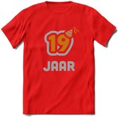 19 Jaar Feest T-Shirt | Goud - Zilver | Grappig Verjaardag Cadeau Shirt | Dames - Heren - Unisex | Tshirt Kleding Kado | - Rood - S