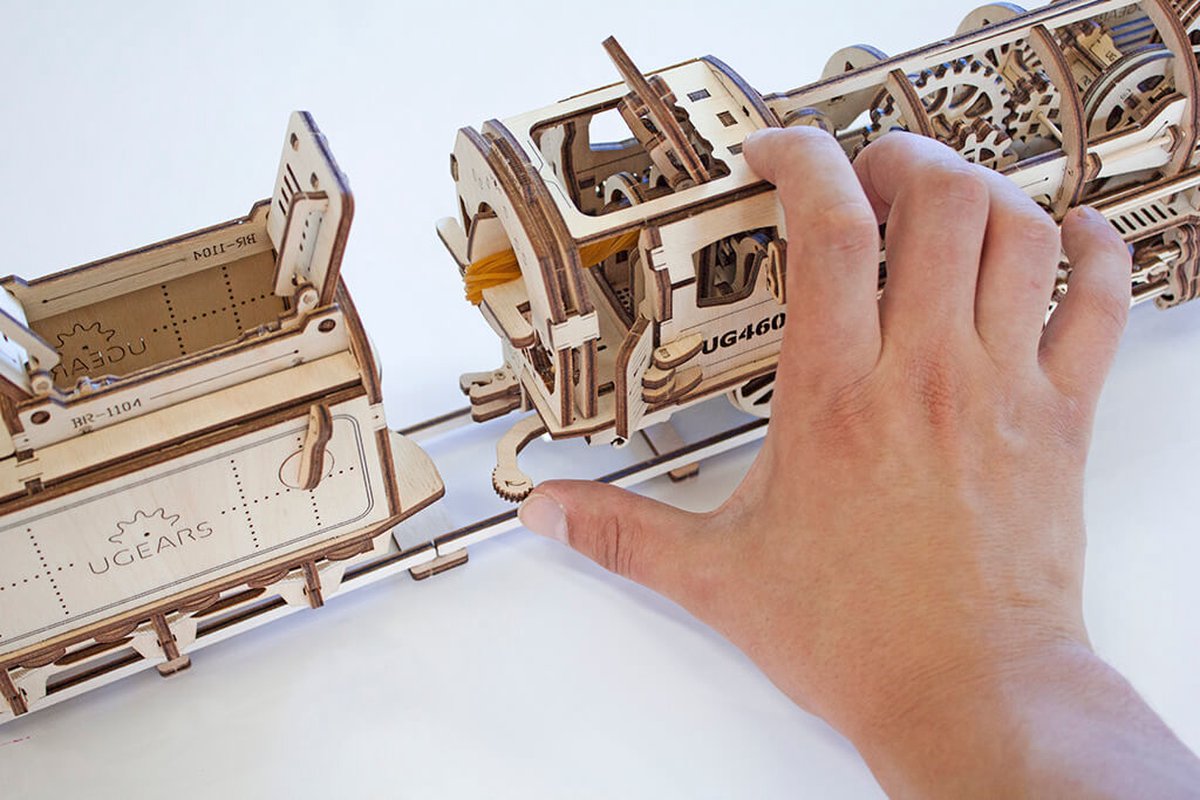 Ugears Modelbouw Hout Locomotief — afbeelding 13