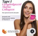 Vrouw houdt een potje collageen-gummies vast, met tekst over gehydrolyseerd marine collageen en perzikillustratie.