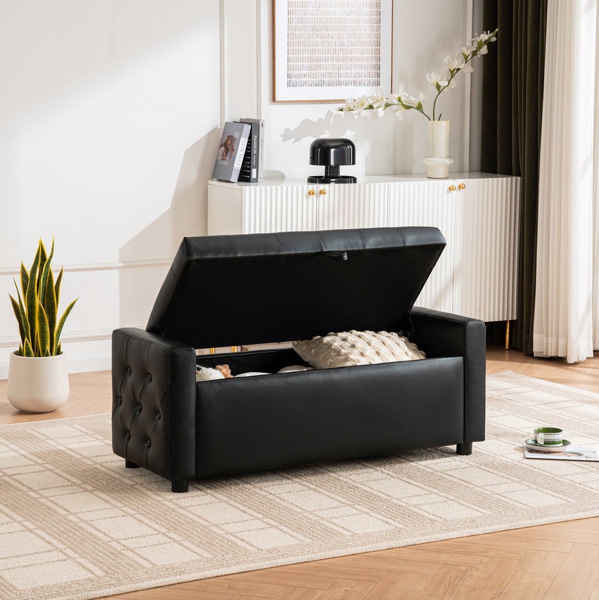 REDOM - Voetenbankje met opbergruimte - Rechthoekig - Gepolsterd met knoopstiksel - PU-kunstleer - Voor binnen - Zwart - 122 x 45 x 47 cm