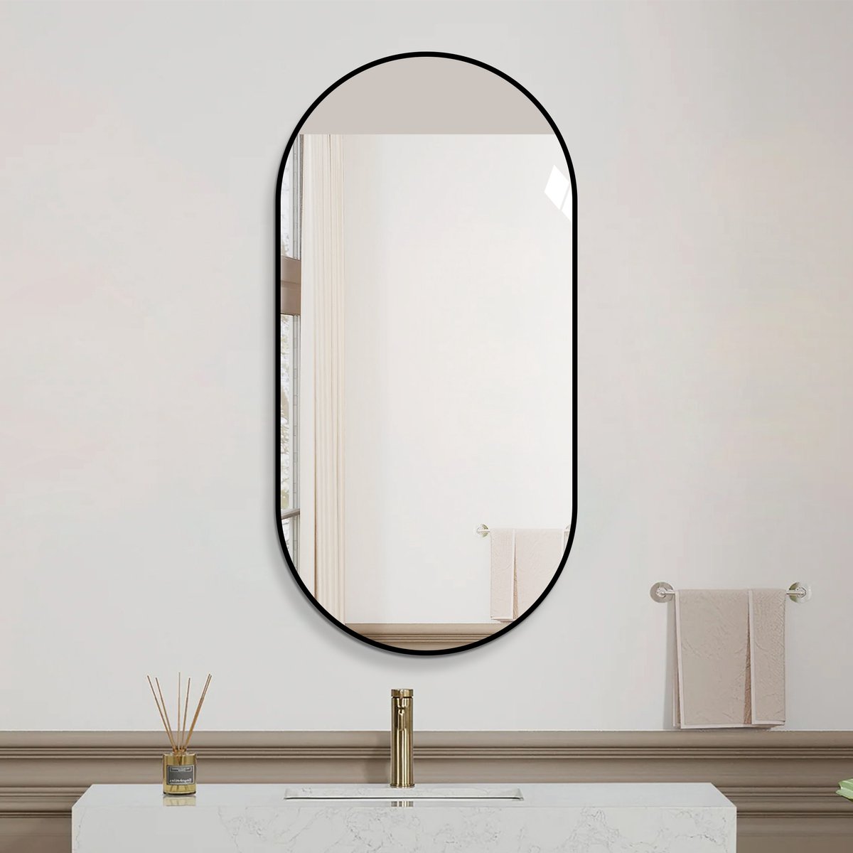 60×120 cm gebogen wandspiegel met zwart aluminium frame – HD koperloze zilveren spiegel, moderne badkamerspiegel / make-upspiegel / halspiegel, decoratieve spiegel die verticaal of horizontaal kan worden opgehangen
