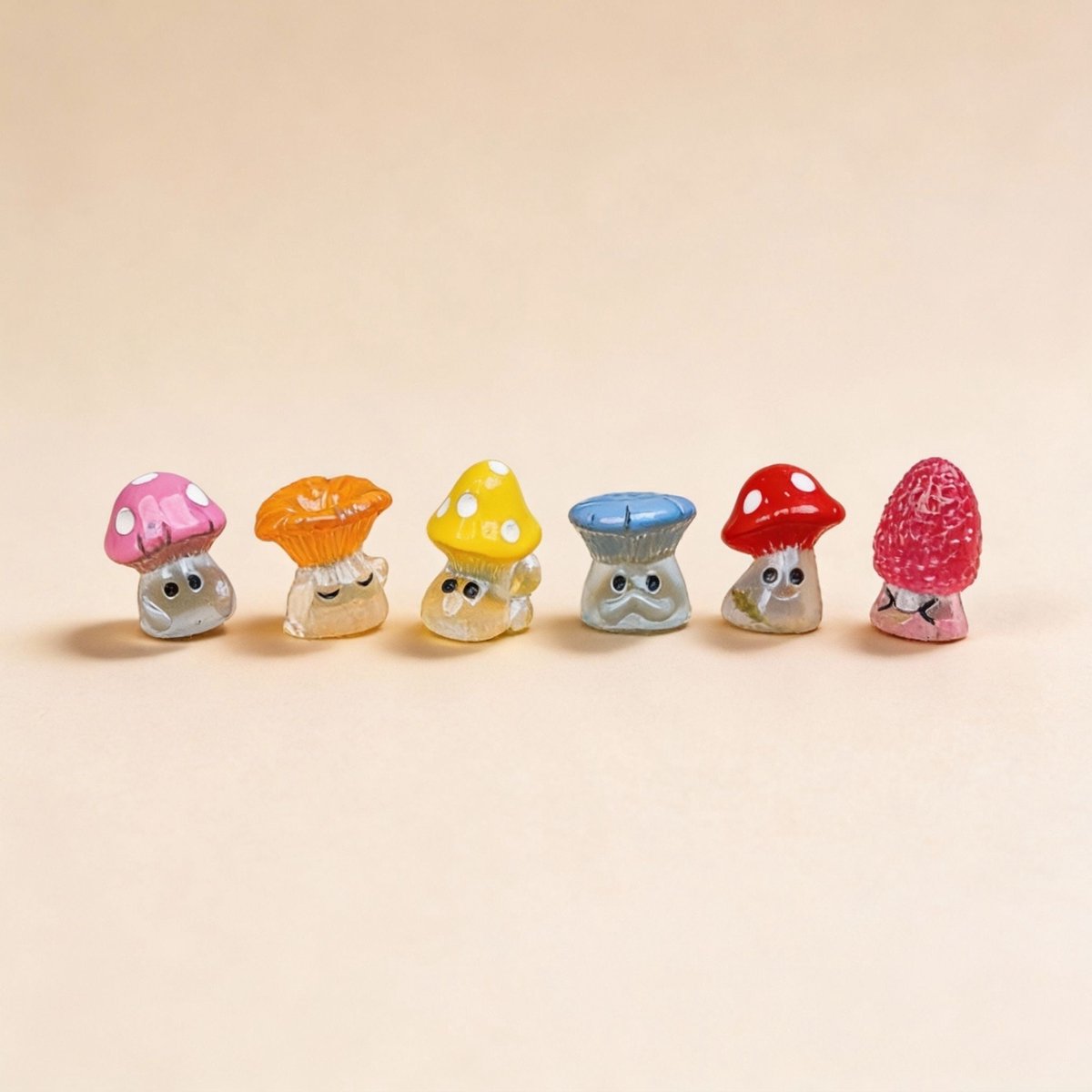 Nachtzwammetjes Set van 6 - Miniatuur Figuren - 2 cm Hoog - Glow-in-the-Dark