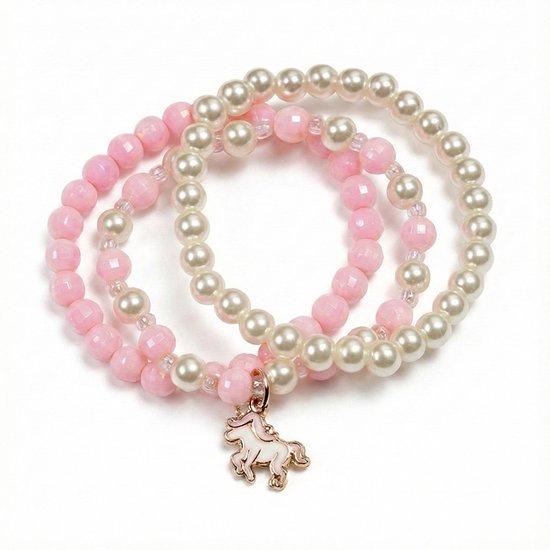 Drie armbanden voor meisjes, één met parels, twee met roze facetkralen en een unicorn bedeltje.