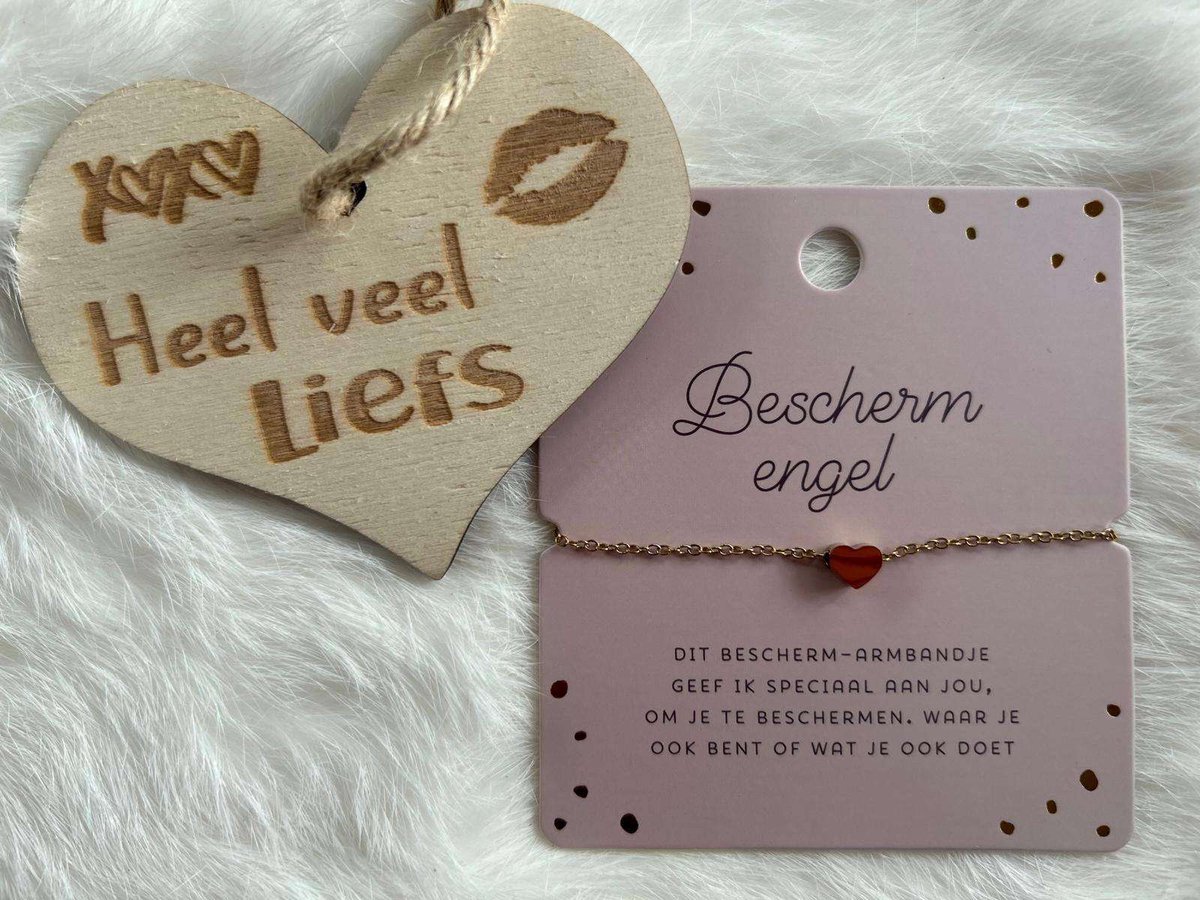 Creaties van hier – Hart Armband - goud – 8x9 – verstelbaar - Beschermengel - met houten hartje