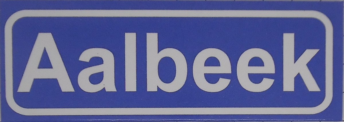 Souv© - koelkast magneet - plaatsnaam bord - kombord - souvenir - koelkastmagneetje - relatiegeschenk Aalbeek