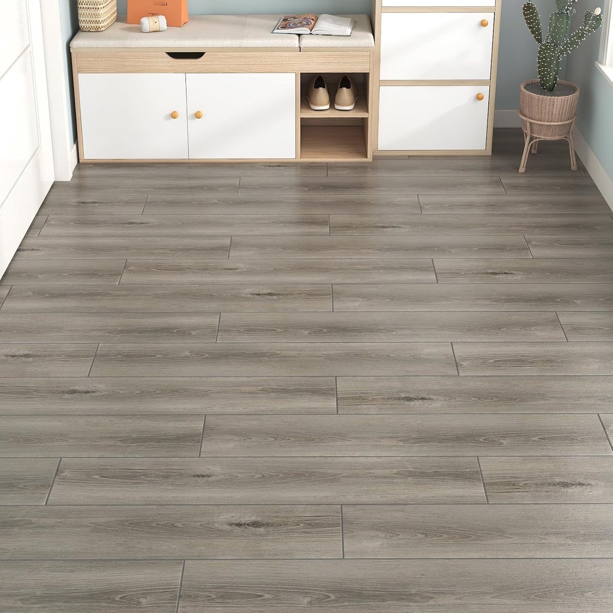Set van 24 Zelfklevende Vinyl Vloertegels in Houtlook, Grijsbruin, Waterdicht en Wasbaar voor Keuken en Badkamer, Ideaal voor Linoleum en Tegelrenovatie