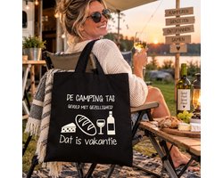 De camping Tas deluxe gevuld met gezelligheid cadeau voor papa mama opa en oma vaderdag moederdag verjaardag man vrouw dames heren anders tekstbord met grappige tekst bedrukt  vrouwen mannen