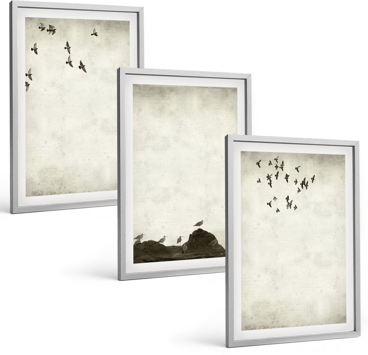 Coloray 3-Delige Schilderij Set - Vliegende Zwerm Vogels In Minimalistische Stijl - 40 x 60 cm - Muurdecoratie - Wanddecoratie - Slaapkamer - Moderne Wanddecoratie