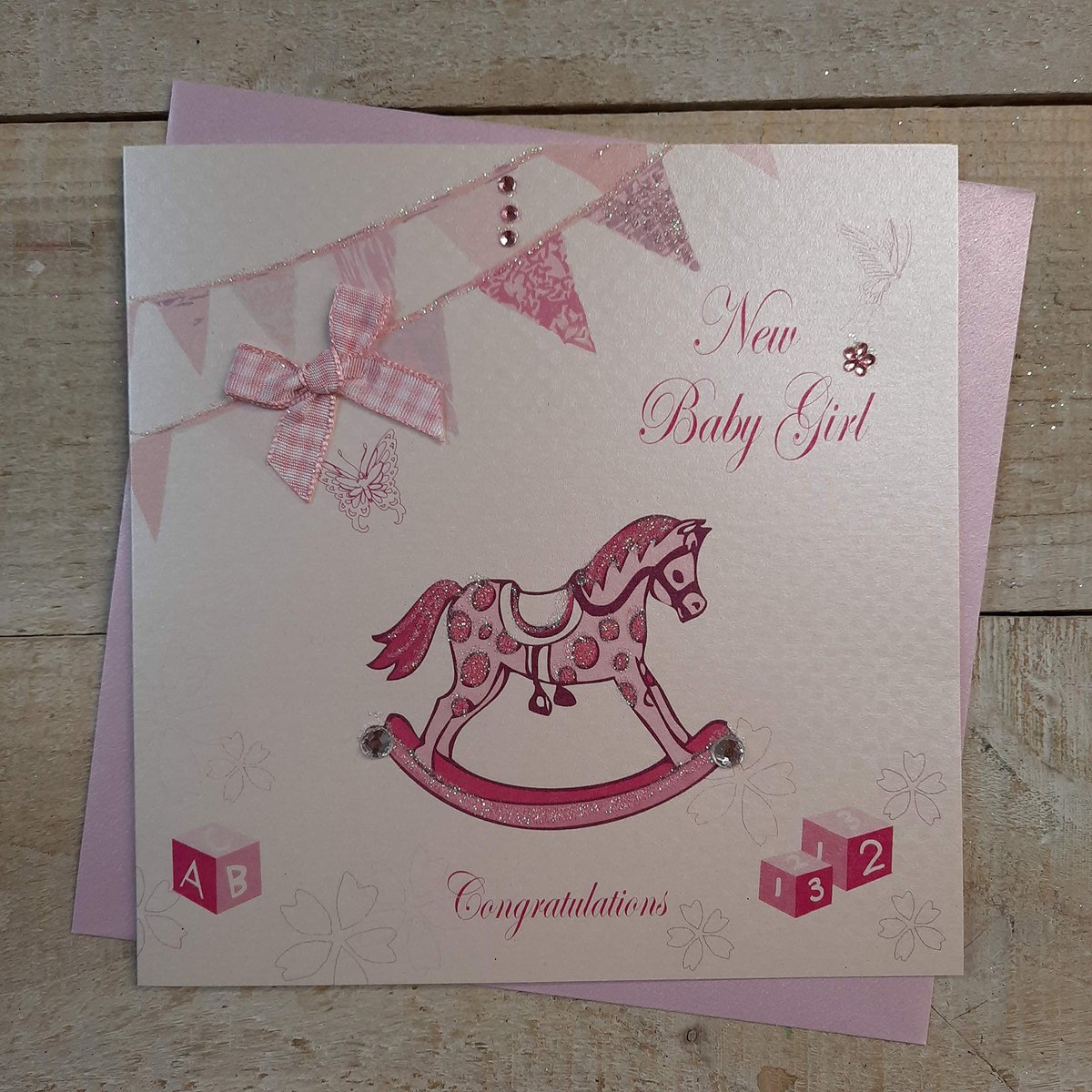 White Cotton Cards"New Baby Girl Congratulations" kaart, handgemaakt, wit - ShopVlot