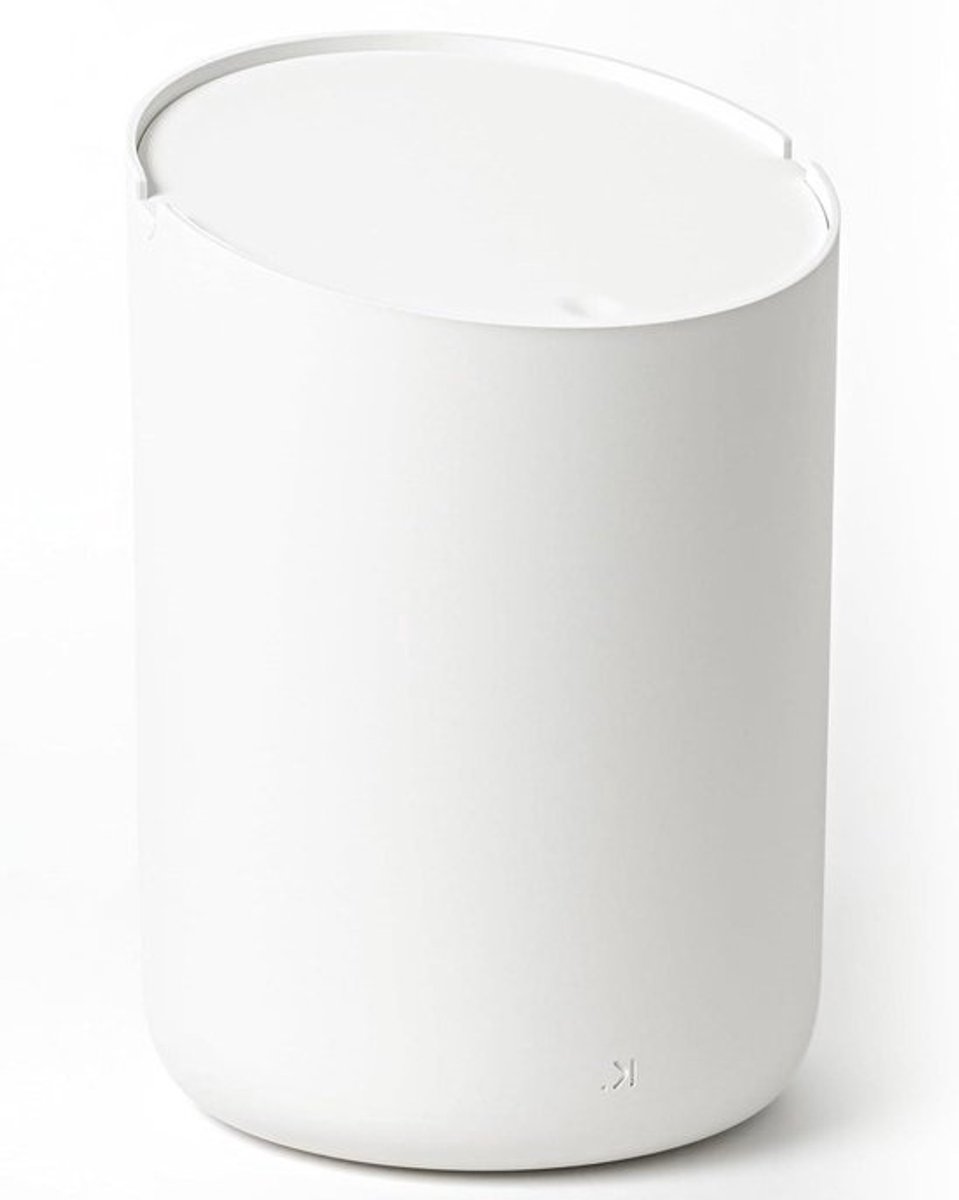 Kleine Tafel Afvalbak 'Tove' - 15L | Exclusieve Mini Cosmetica-Emmer Design - Afvalbak Voor Badkamer Keuken & Bureau | Antislip Binnenemmer | Wit