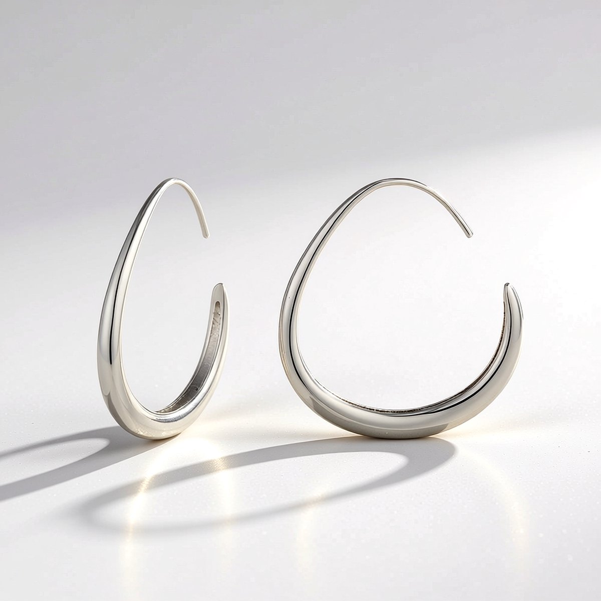 Cavill - Moderne 925 Sterling Zilver Oorbellen - Rhodium Plating - Asymmetrisch Design - 30,5 mm - Stijlvolle Elegante Oorstekers Dames