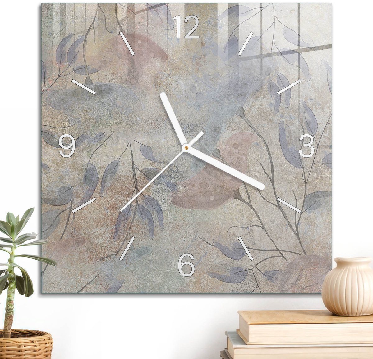 ArtPrintCave Beige Glazen Klok - 30x30 cm - Wandklok Vierkant - Pastelkleurige Bladeren Unieke Klok - Achtergronden En Patronen Stille Wandklok - Witte Klokwijzers
