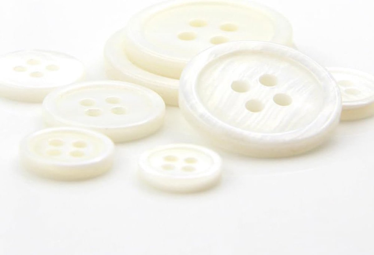 Knopen 4 gaten ronde witte parelmoer knopen overhemd knopen naaiknopen knutselen kledingknoop mantelknopen voor doe-het-zelf naaien handwerk kledingdecoratie