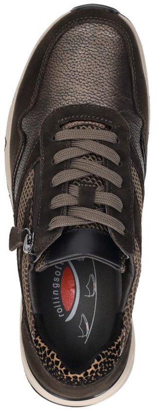 Bovenaanzicht van een donkerbruine Gabor sneaker met luipaardprint detail en rits.