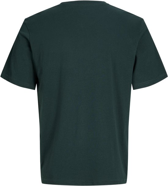 Achterkant van een effen, donkergroen T-shirt met korte mouwen en een ronde hals.