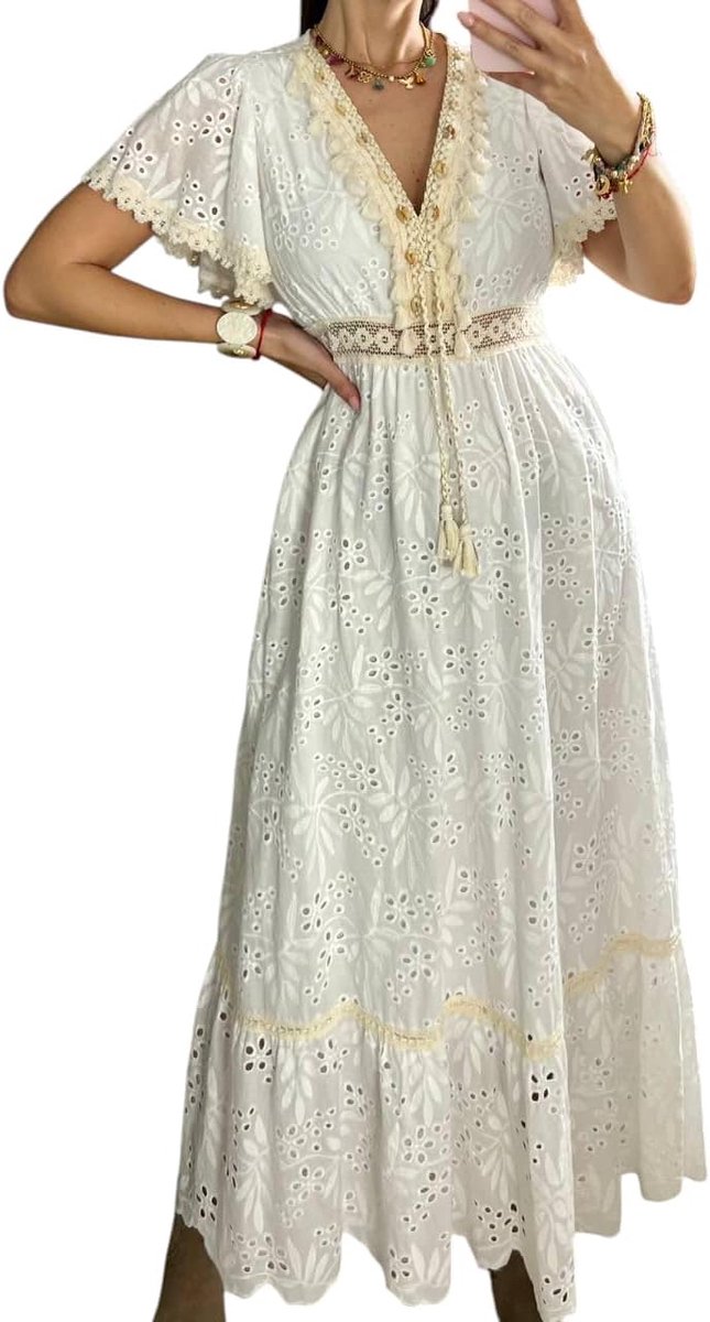 Kanten maxi-jurk, V-hals, versierde hals, 3/4 klokmouwen, westerse bruiloft, trouwjurk.