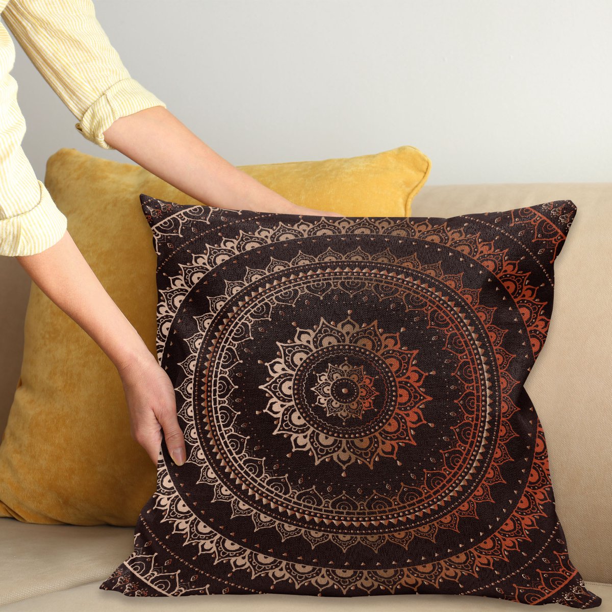 ABAKUHAUS Mandala Sierkussenhoes, Enclosing Magic Cirkel Egyptian Folkloric Cultuur Patroon Illustratie, Decoratieve Vierkante Sierkussenhoes, 60 x 60 cm, Donker Bruin en Oranje
