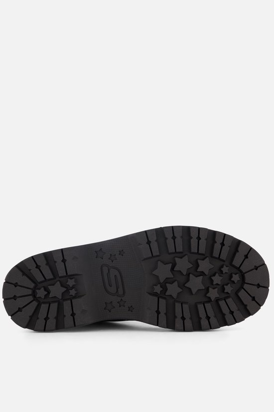Onderkant van de zwarte profielzool met stermotieven en Skechers-logo in het midden.