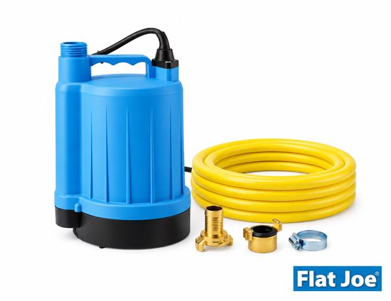 Blauwe Flat Joe dompelpomp met zwarte bodem, gele slang, koppelstukken en slangklem.