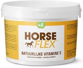 Een witte emmer met het HorseFlex logo en de tekst 'NATUURLIJKE VITAMINE E'.