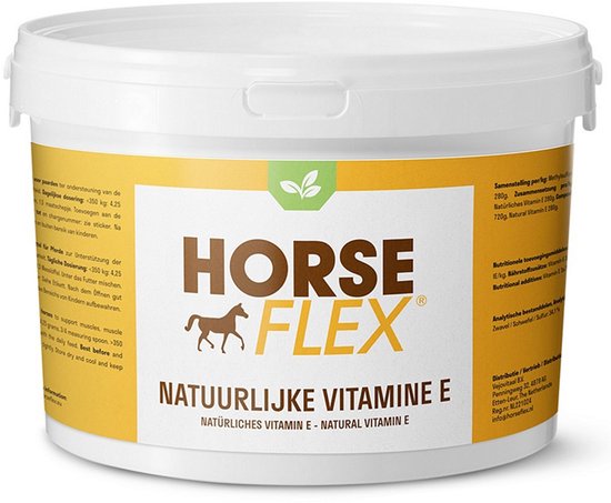 Een witte emmer met het HorseFlex logo en de tekst 'NATUURLIJKE VITAMINE E'.