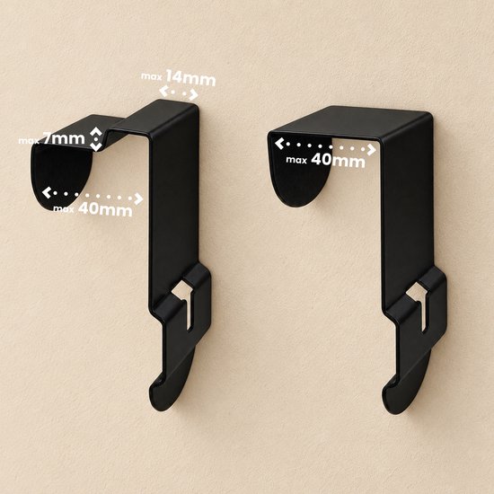 Zwarte metalen deurhaken met maataanduidingen: max 14mm, 7mm en 40mm voor montage op deuren.