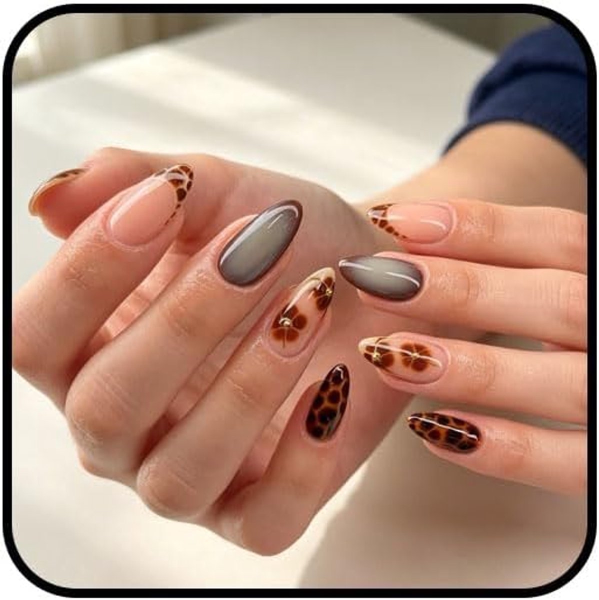 24-delige Set Kunstnagels, Amandelvormige Press-On Nagels in Frans Luipaardpatroon, Glanzende Acryl Nagels met - ShopVlot