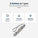 Zilverkleurige LECTRIK laserpen met schuifknop voor drie lichtfuncties: rode laserpatronen, UV-licht en witte zaklamp.