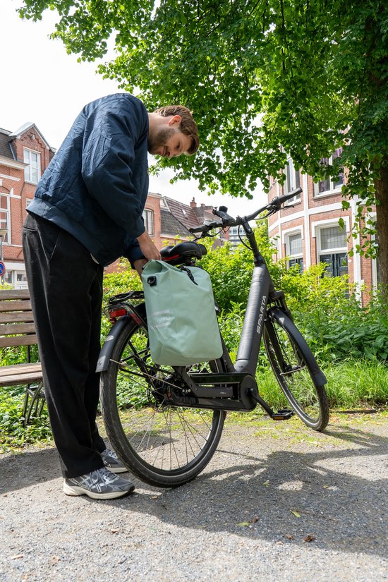 Voltano Fietstas 16L - Mint Groen - Enkele Pakaftas - 100% Waterdicht - Met Schouderband van Voltano — afbeelding 2
