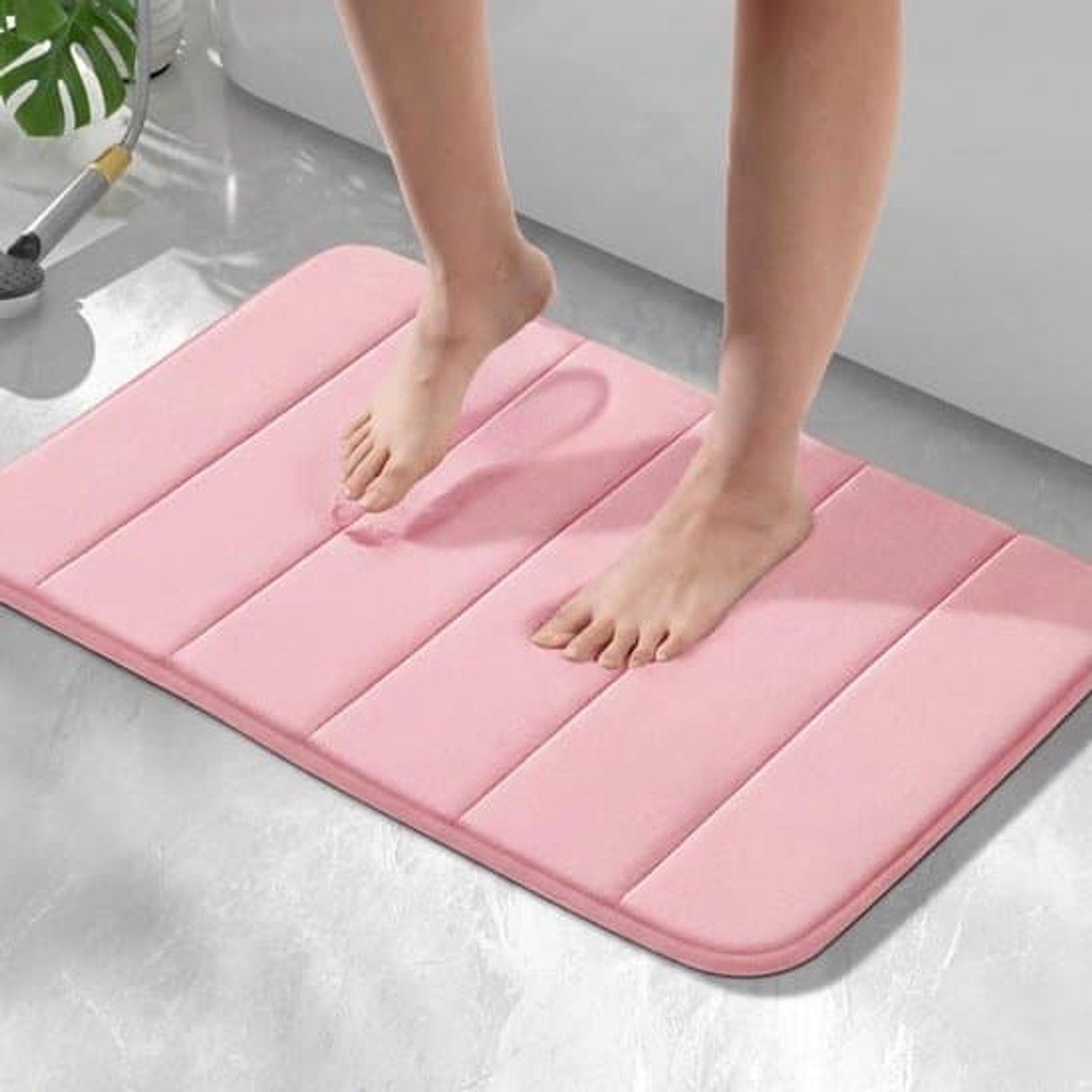 Antislip badmat van traagschuim, 60 x 90 cm, absorberend, machinewasbaar, sneldrogend, zacht en comfortabel, roze