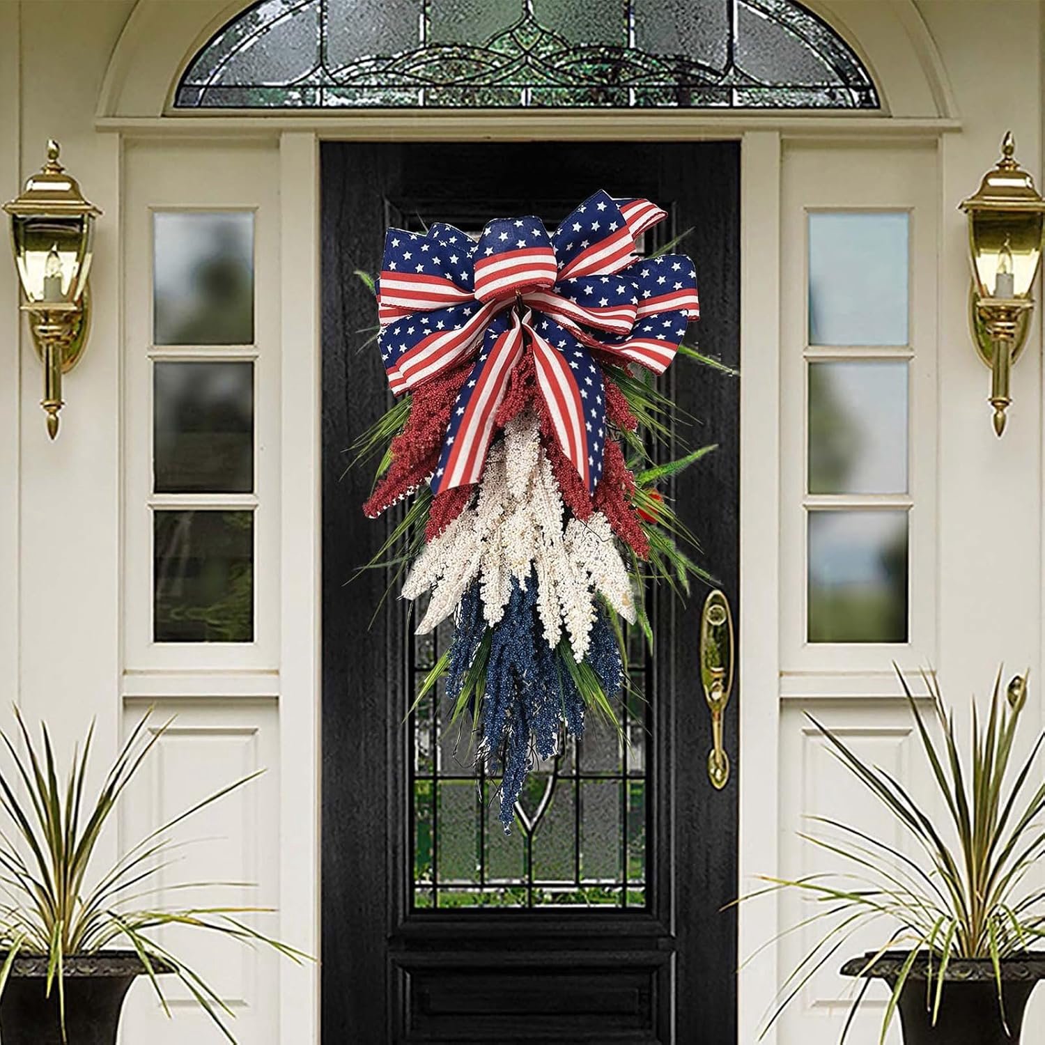 Patriottische krans voor voordeur, rood-witte en blauwe onafhankelijkheidsdagkrans, kunstmatige zijden bloemenkrans voor herdenkingsdag veteranendag, huisdecoratie voor het hele seizoen