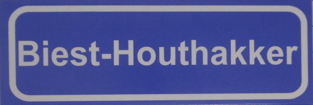 Souv© - koelkast magneet - plaatsnaam bord - kombord - souvenir - koelkastmagneetje - relatiegeschenk Biest-Houthakker